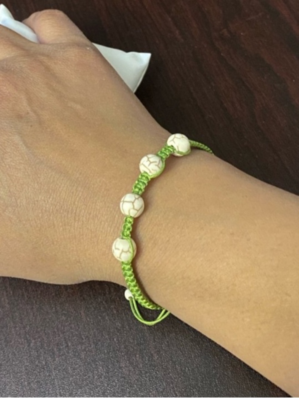 Green Beaded Macramé Bracelet with White Veined Beads